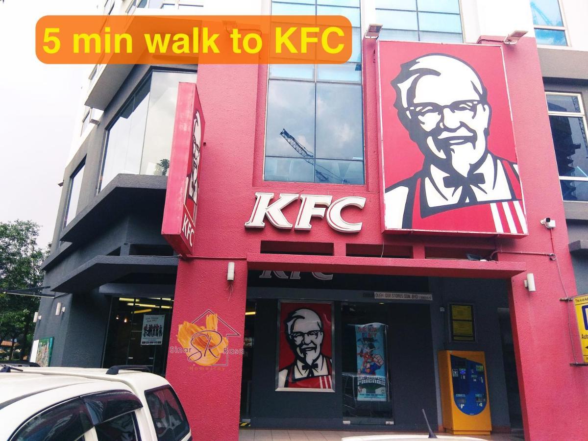 שאה אלאם Sinar Rasa Homestay At I-Soho, I-City מראה חיצוני תמונה KFC in Malaysia