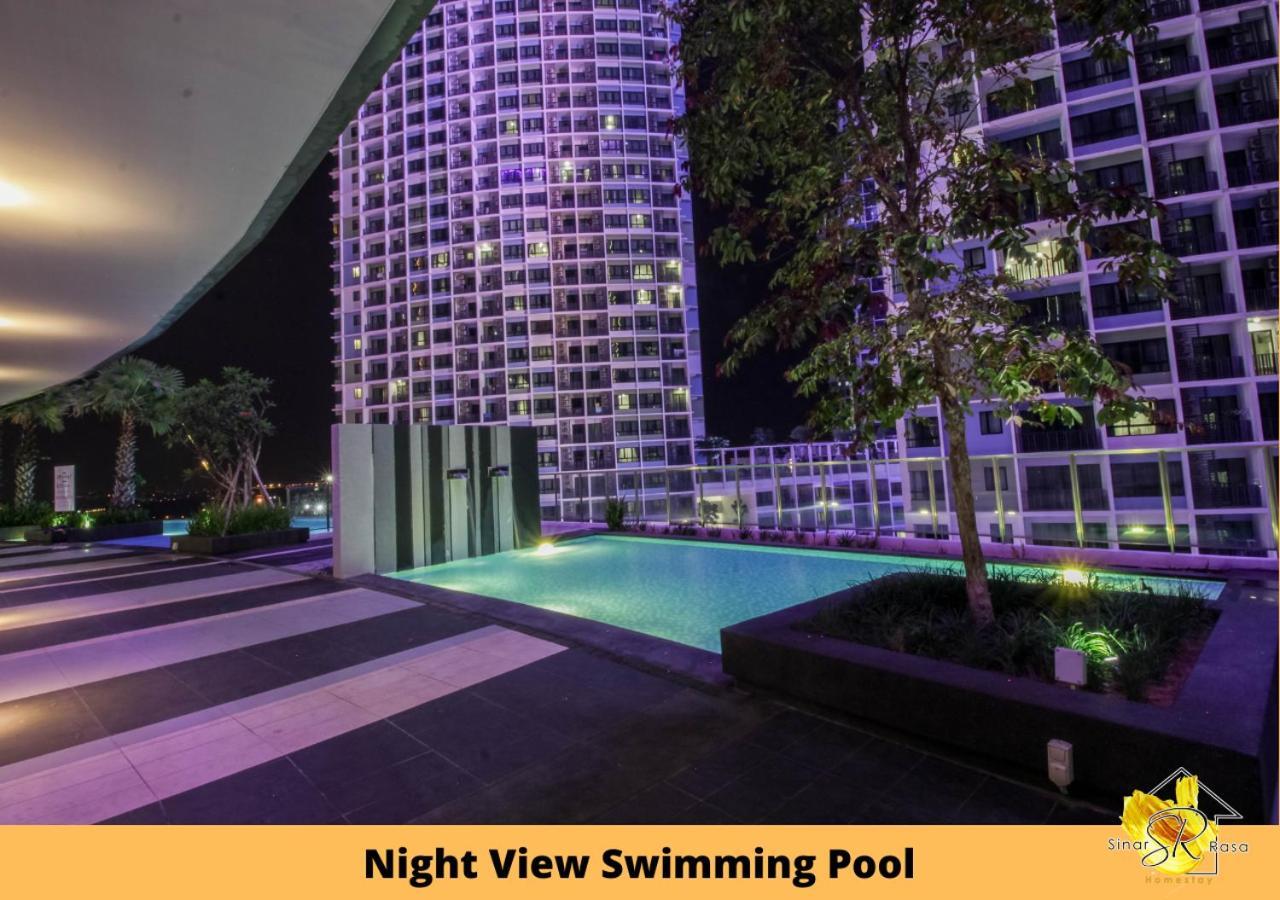שאה אלאם Sinar Rasa Homestay At I-Soho, I-City מראה חיצוני תמונה Swimming Pool